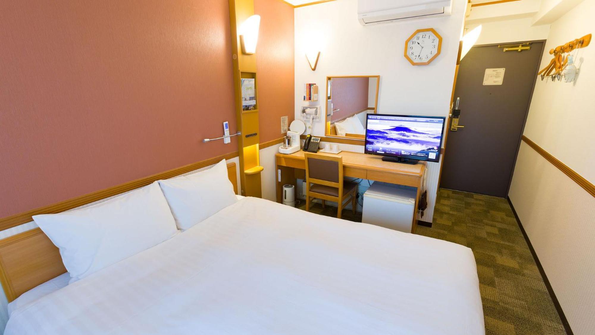 Toyoko Inn Matsumoto Ekimae Hommachi Rum bild