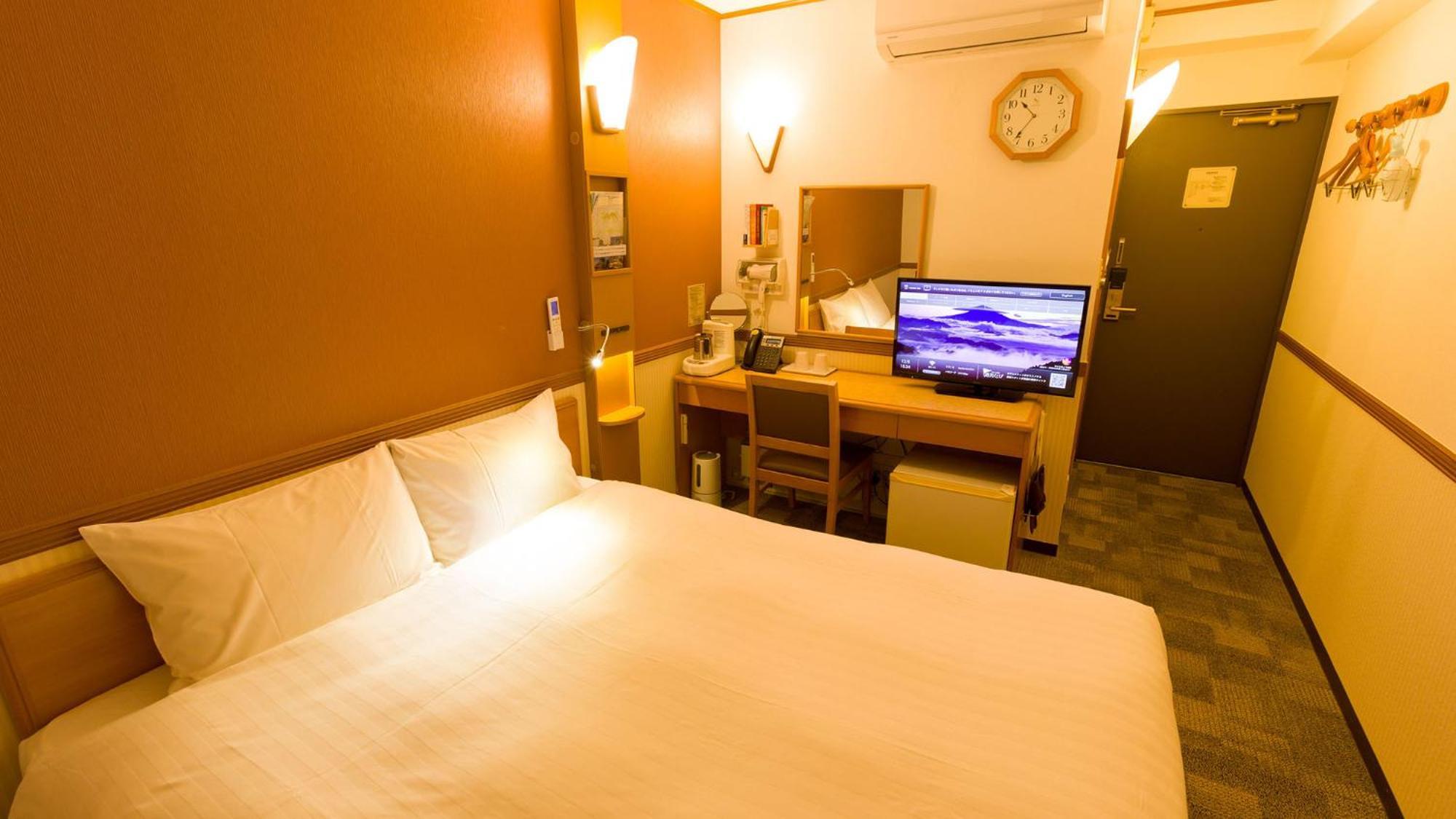 Toyoko Inn Matsumoto Ekimae Hommachi Rum bild