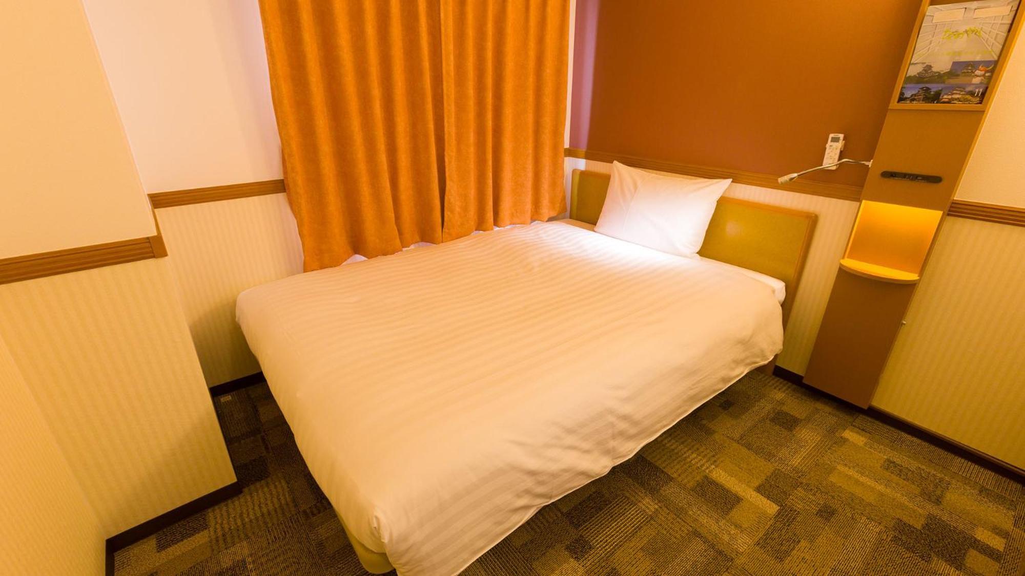 Toyoko Inn Matsumoto Ekimae Hommachi Rum bild