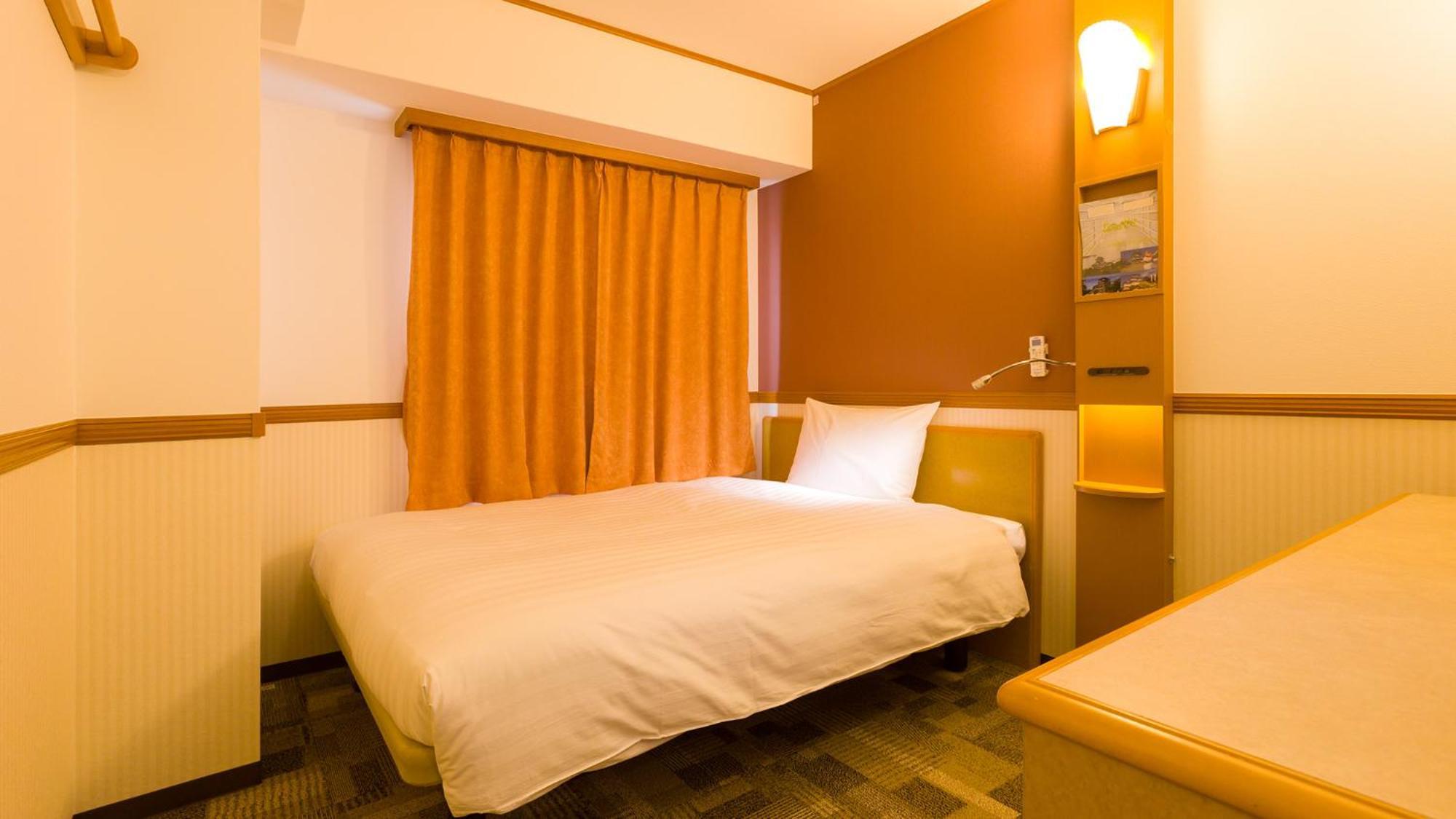 Toyoko Inn Matsumoto Ekimae Hommachi Rum bild