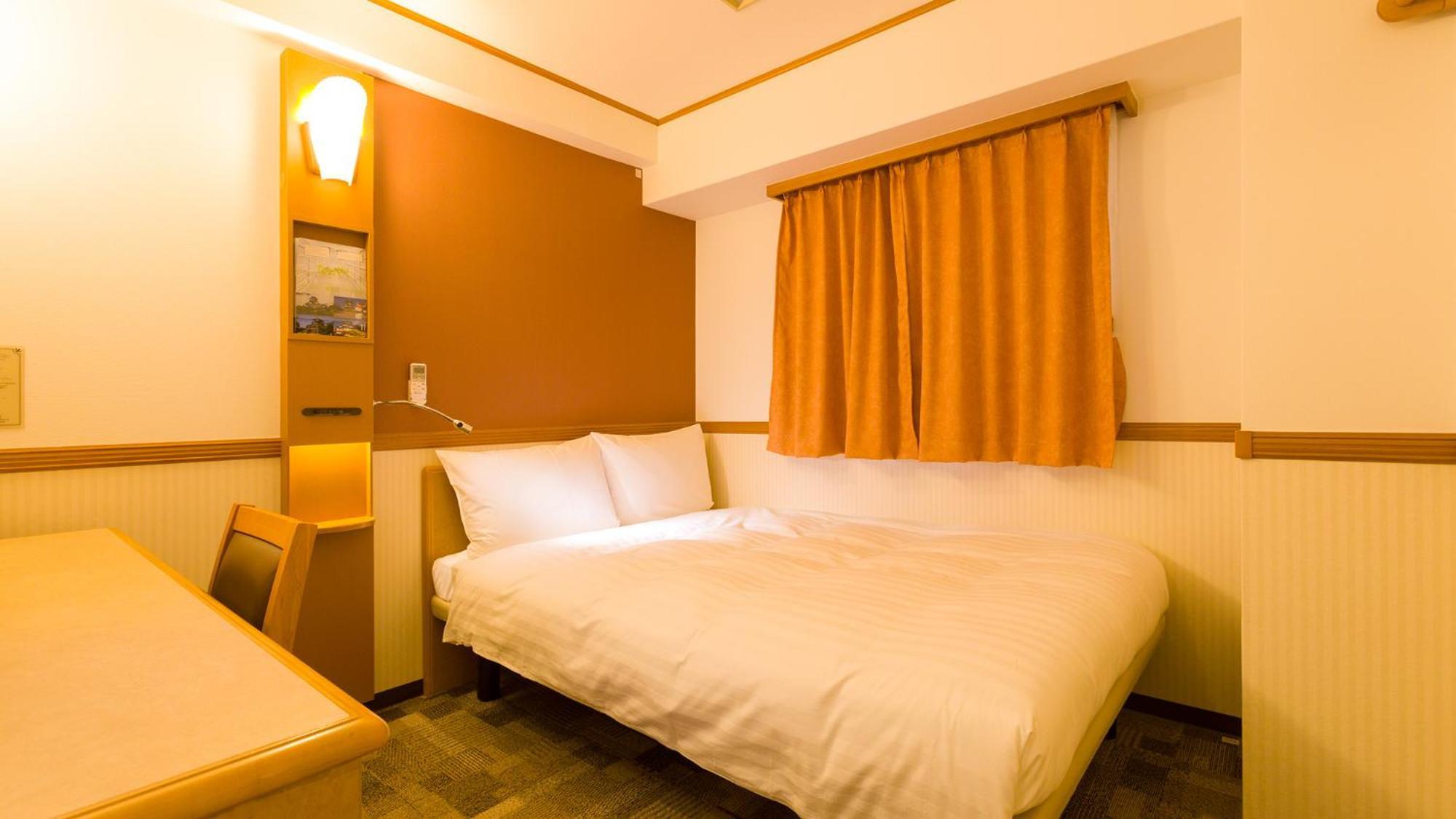 Toyoko Inn Matsumoto Ekimae Hommachi Rum bild