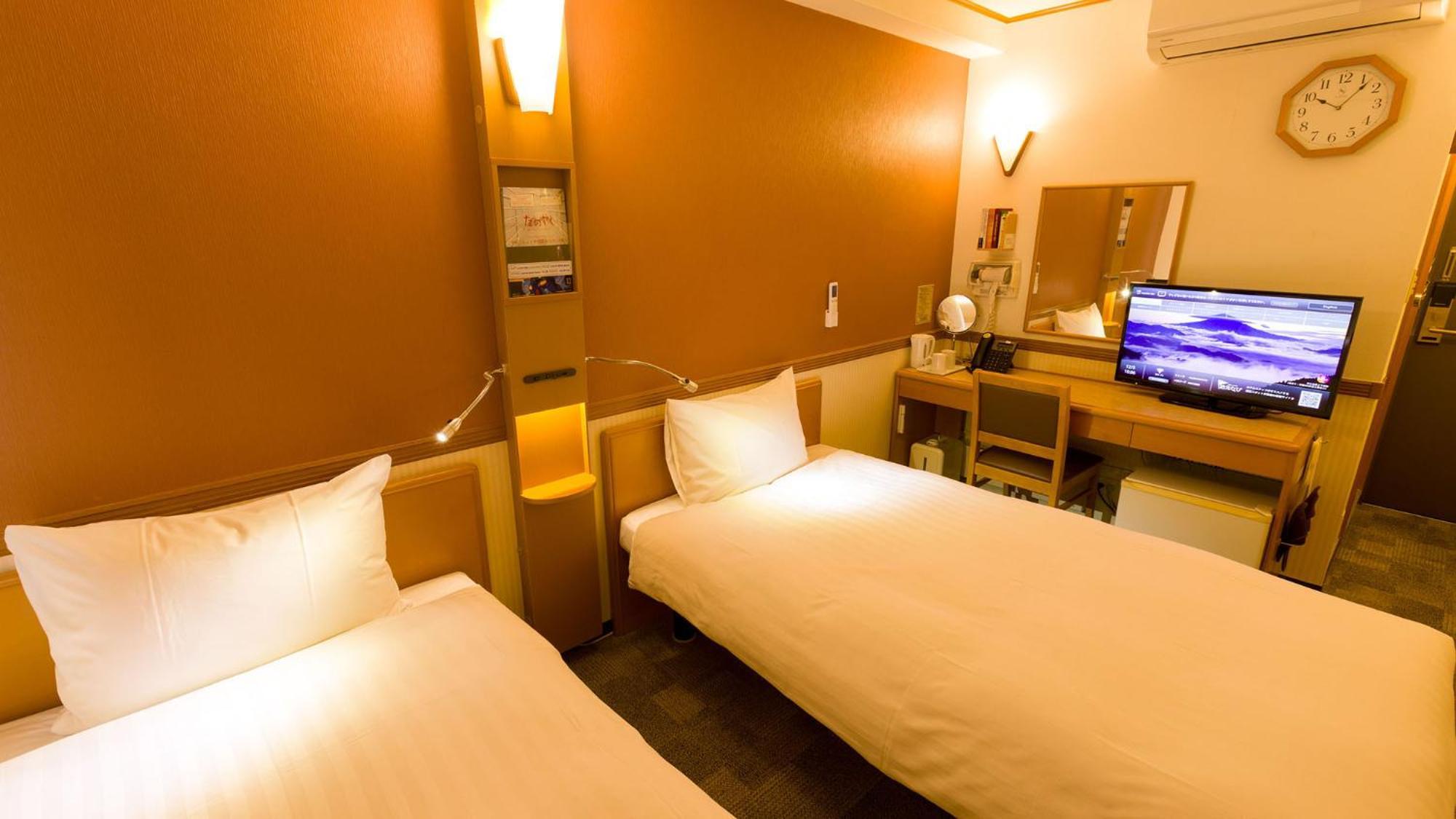 Toyoko Inn Matsumoto Ekimae Hommachi Rum bild